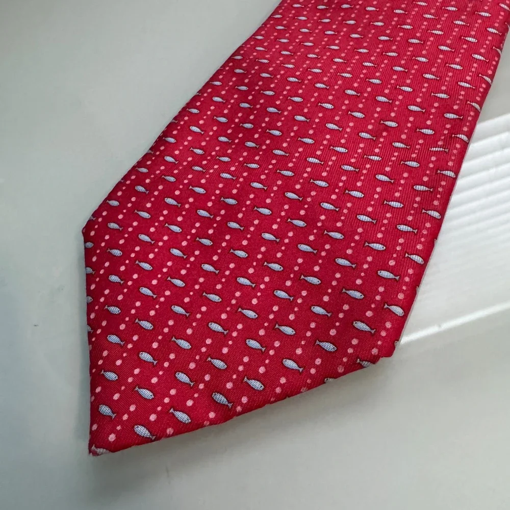 Salvatore Ferragamo Necktie Red Fish Print 100% Silk Tie Made in Italy 56x3.5